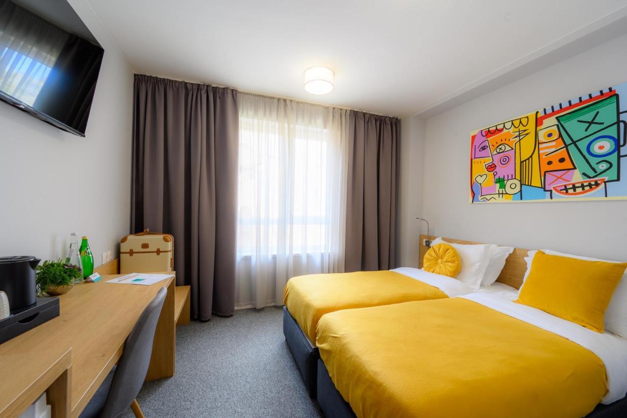 Hotel Location 3*